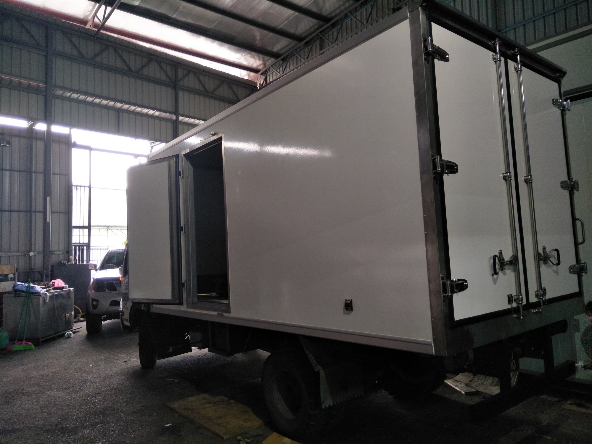  Refrigerated Truck